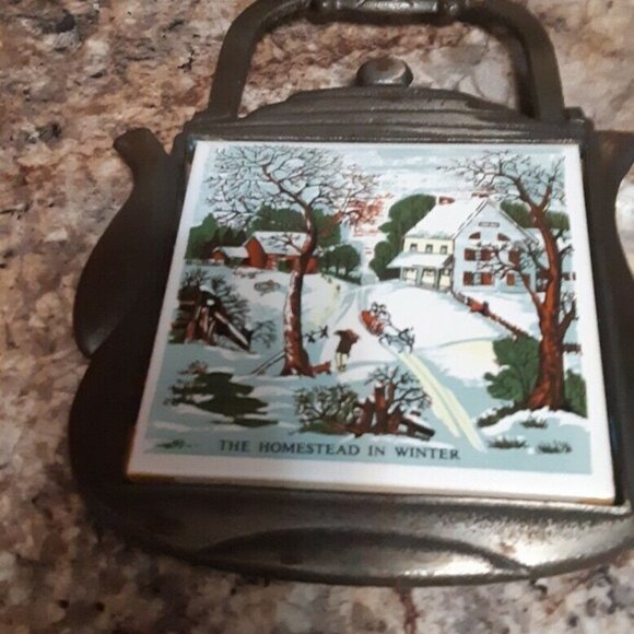 VTG SEVEN 7 STAR Cast Iron Tile Trivet “The Old Homestead in Winter" tea pot - Picture 5 of 7